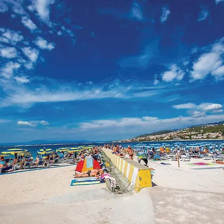 In With House Sea View Dom wakacyjny