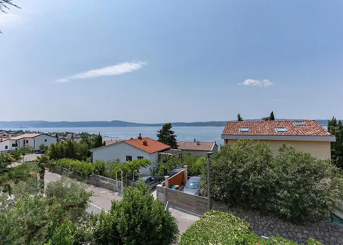 Сasa de vacaciones In With House Sea View